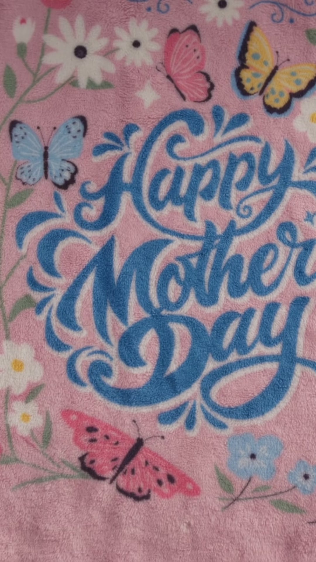 Happy Mother's Day Floral Butterfly Throw Blanket, Pink Floral Mother's Day Couch Blanket, Colorful Butterfly Flowers Soft Fleece Blanket, Mom Appreciation Home Decor Throw Blanket